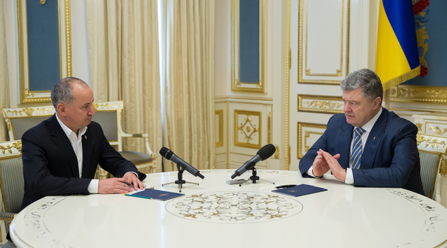Василь Грицак та Петро Порошенко, джерело фото: www.president.gov.ua